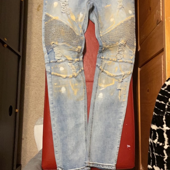 KDNK 11 4 14 11 Jeans. Jeans are brand new never worn. - Picture 4 of 4